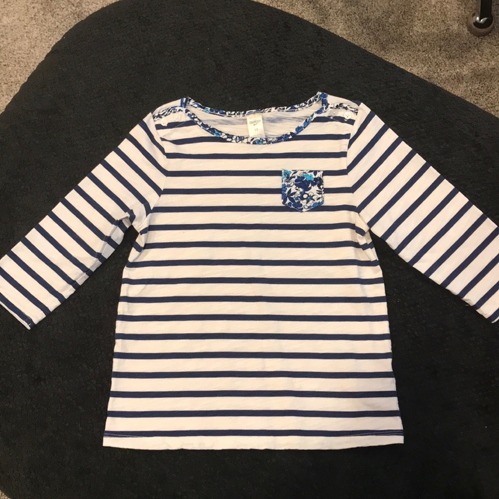 Oshkosh 3/4 length shirt